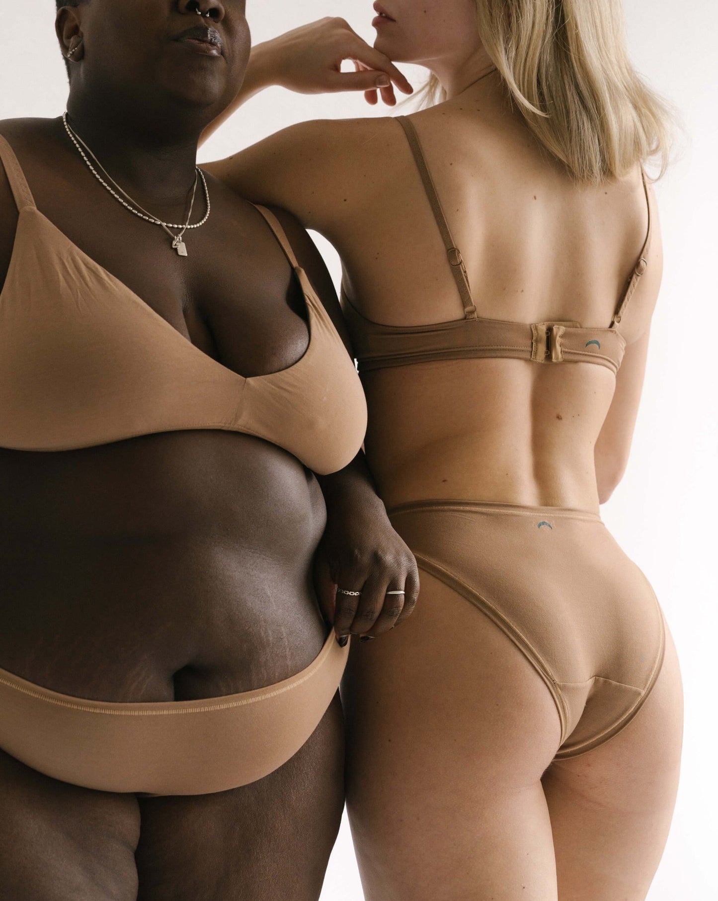 Tan | Model (L) is wearing size 3XL, Model (R) is wearing size XS