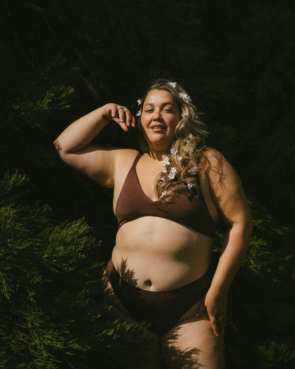 Brown | Model is wearing size 2XL