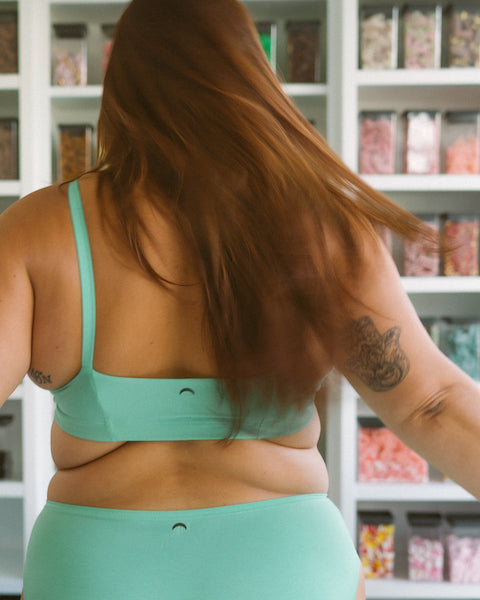 Blue Crush | Model wearing size 2XL