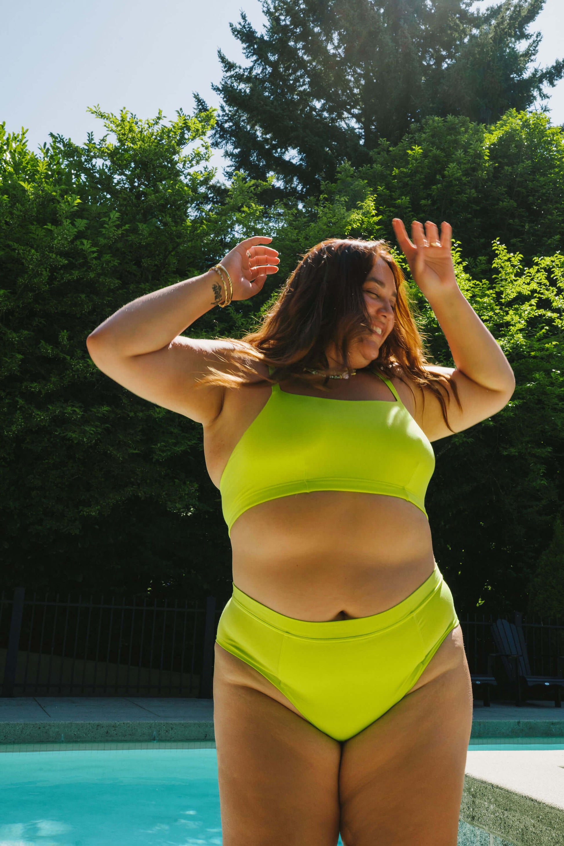 Lime Punch | Model is wearing size 2XL