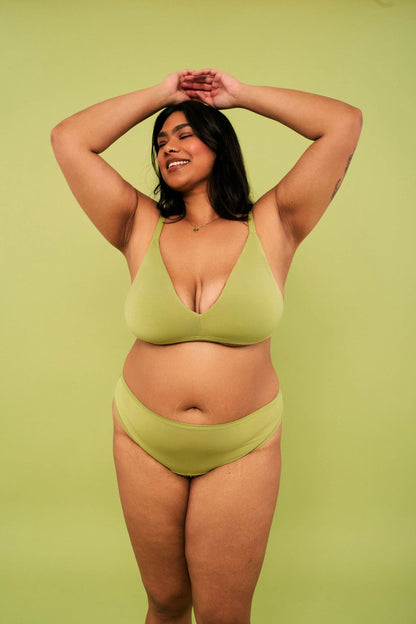 Pistachio | Model is wearing size 2XL