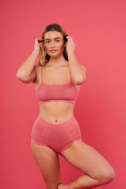 Desert Rose | Model is wearing size M