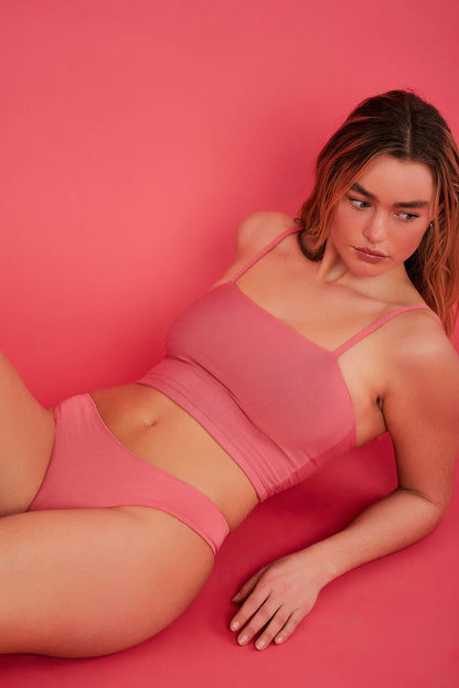 Desert Rose | Model is wearing size M